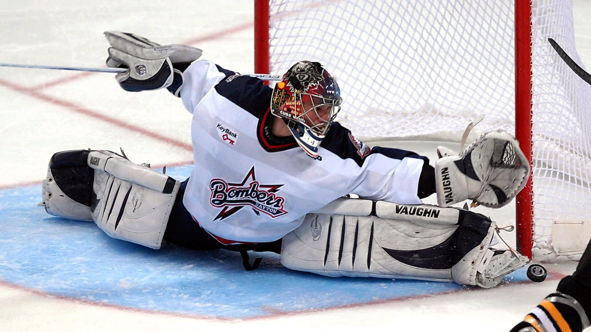 湖人二队训练赛意外爆发冲突,湖人二轮签